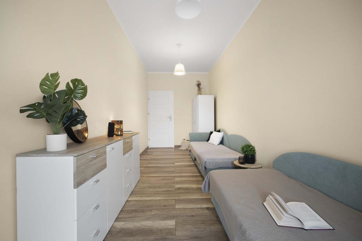 Lokal użytkowy  pokojowe na Sprzedaż