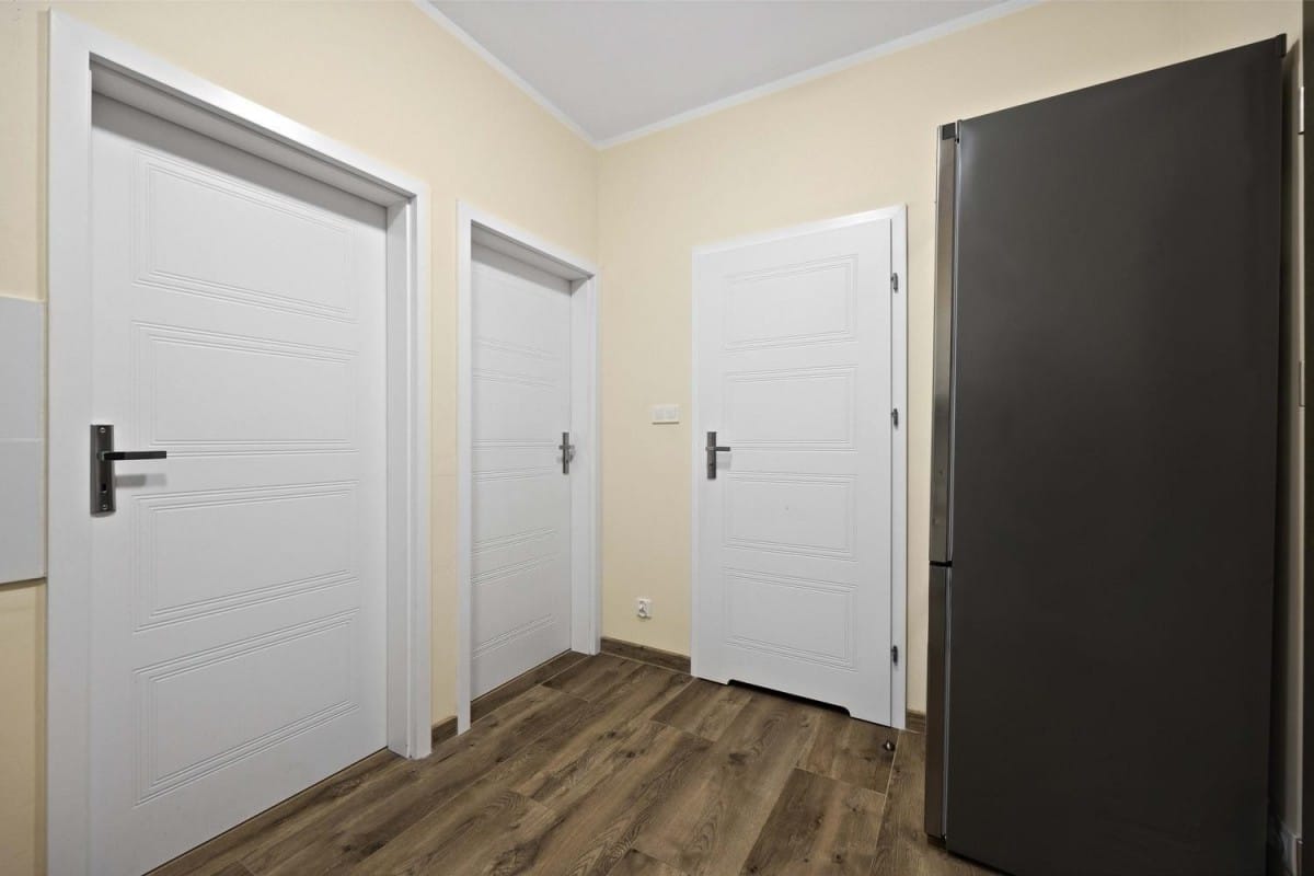 Lokal użytkowy  pokojowe na Sprzedaż