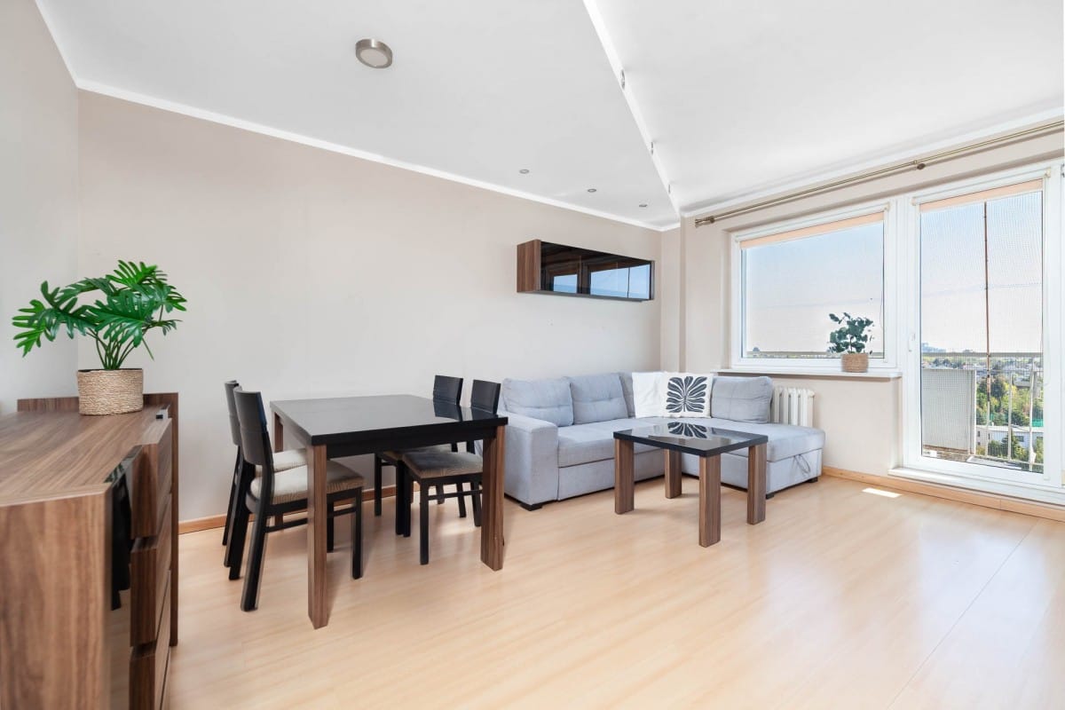 Mieszkanie 4 pokojowe na Sprzedaż