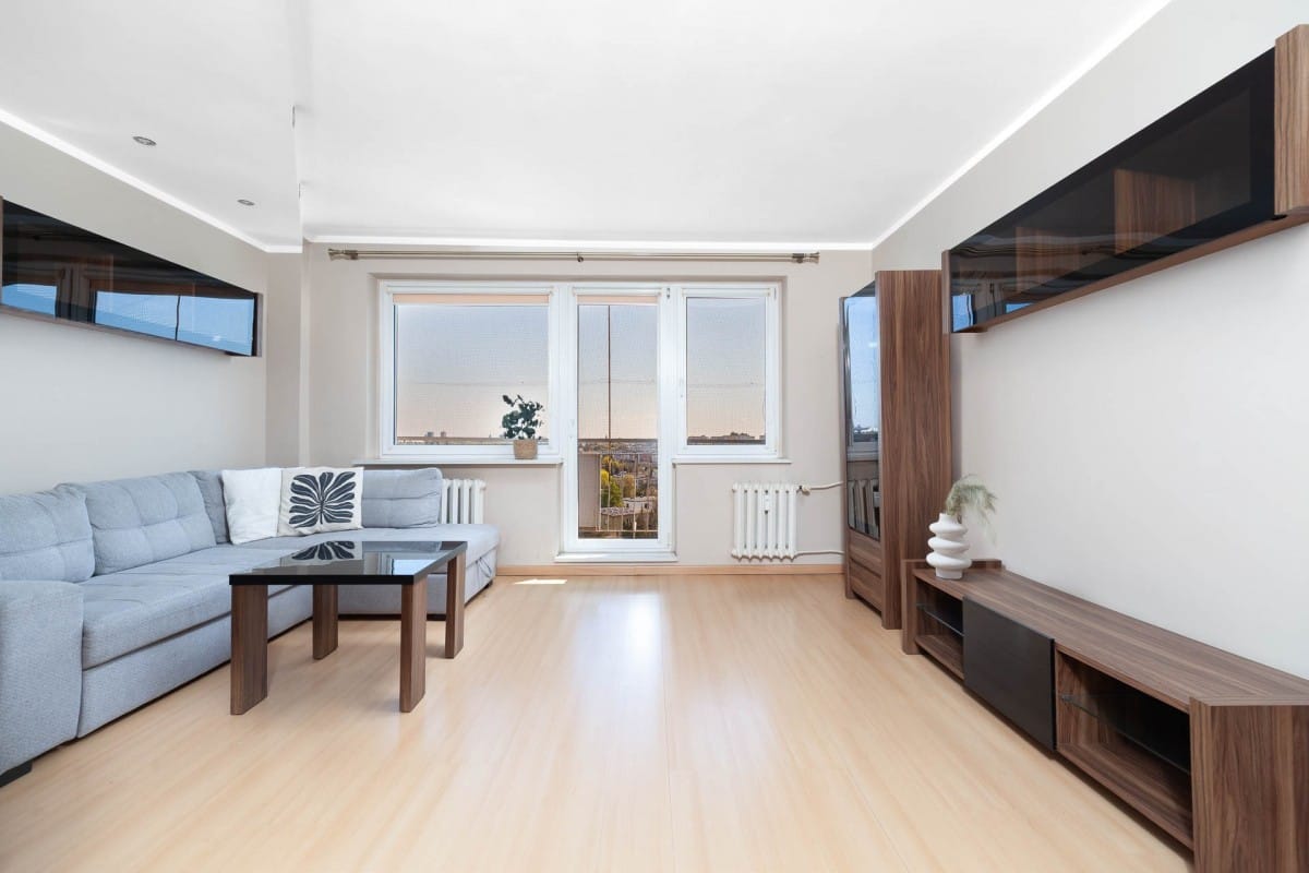 Mieszkanie 4 pokojowe na Sprzedaż