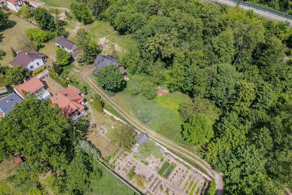 Działka  pokojowe na Sprzedaż