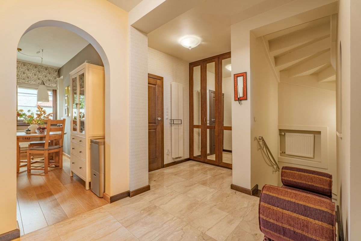 Dom 4 pokojowe na Sprzedaż