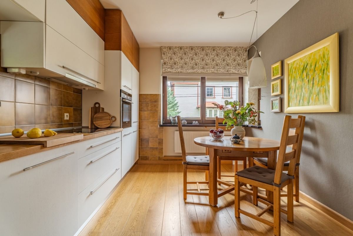 Dom 4 pokojowe na Sprzedaż