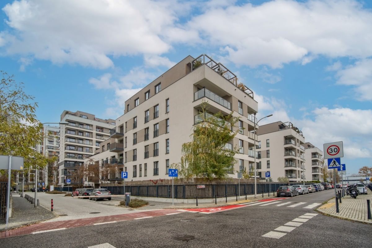 Mieszkanie 3 pokojowe na Sprzedaż