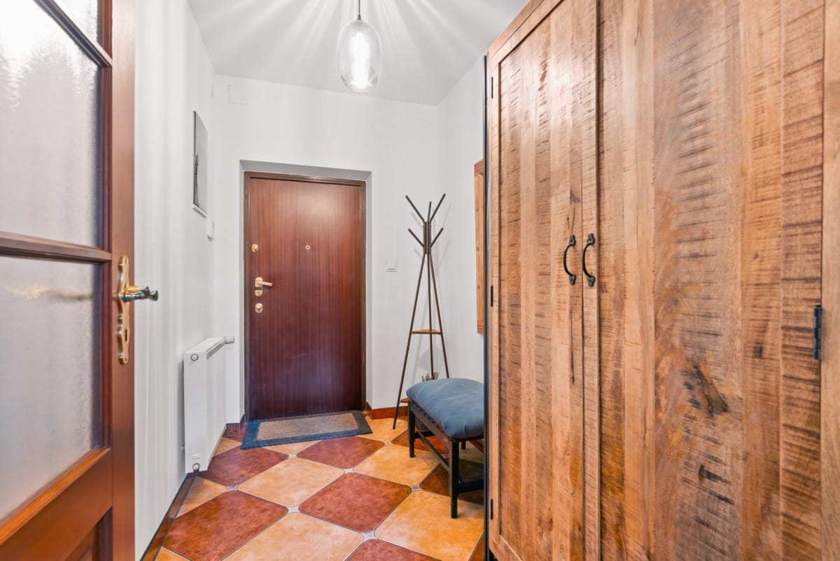 Dom 8 pokojowe na Sprzedaż