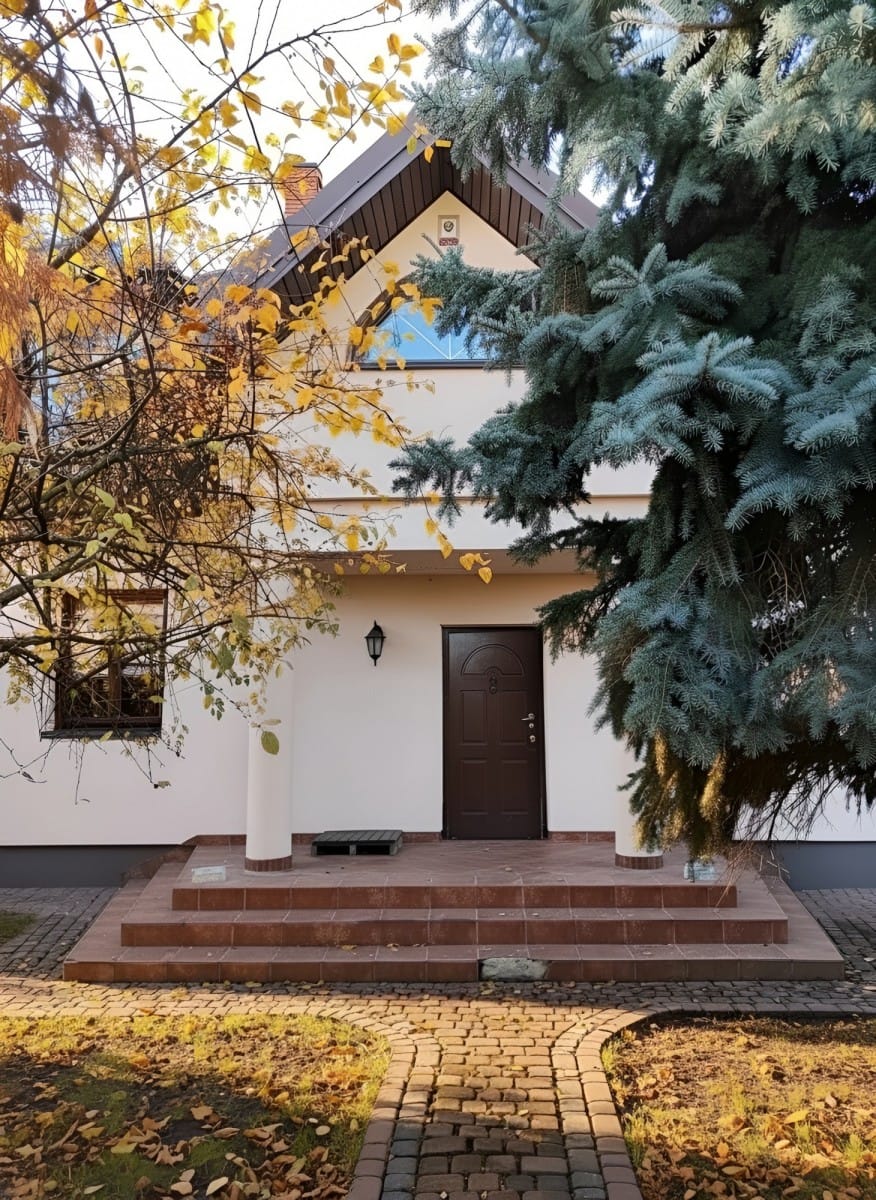 Dom 8 pokojowe na Sprzedaż