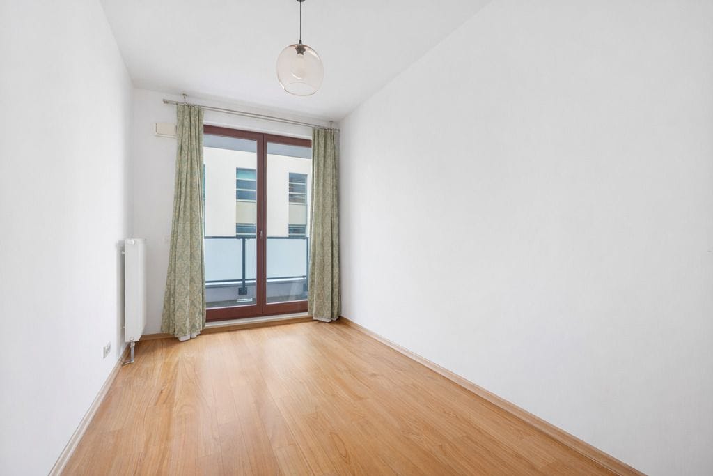 Mieszkanie 4 pokojowe na Sprzedaż