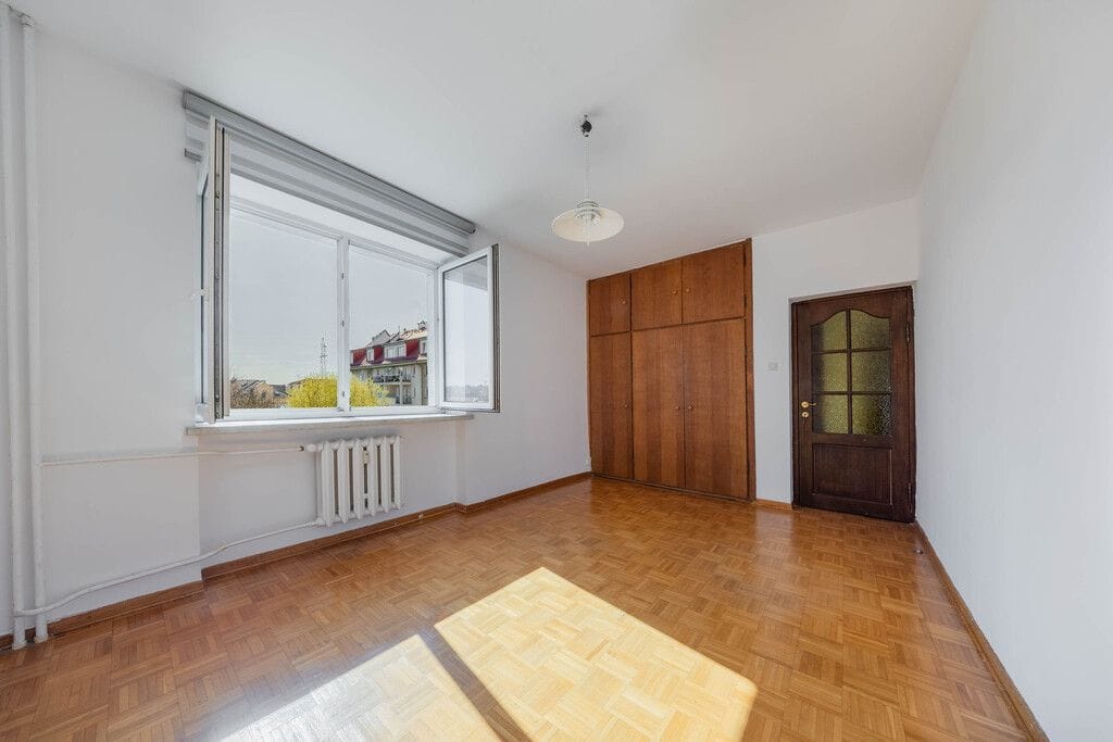 Mieszkanie 4 pokojowe na Sprzedaż