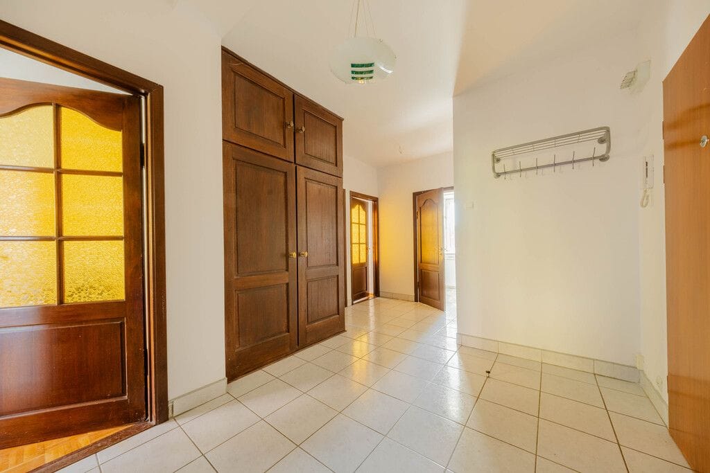 Mieszkanie 4 pokojowe na Sprzedaż