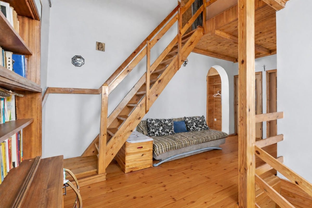 Dom 6 pokojowe na Sprzedaż