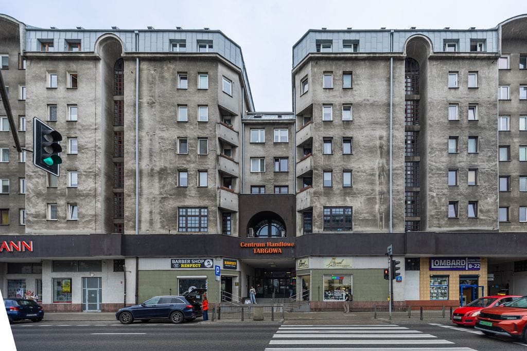 Lokal użytkowy  pokojowe na Sprzedaż