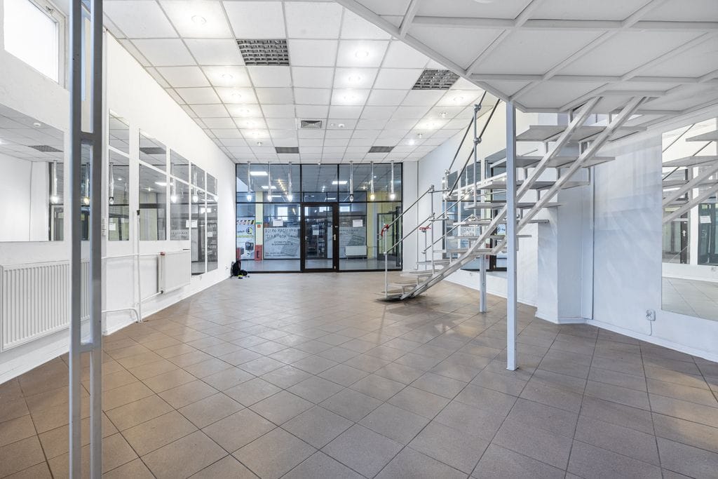 Lokal użytkowy  pokojowe na Sprzedaż