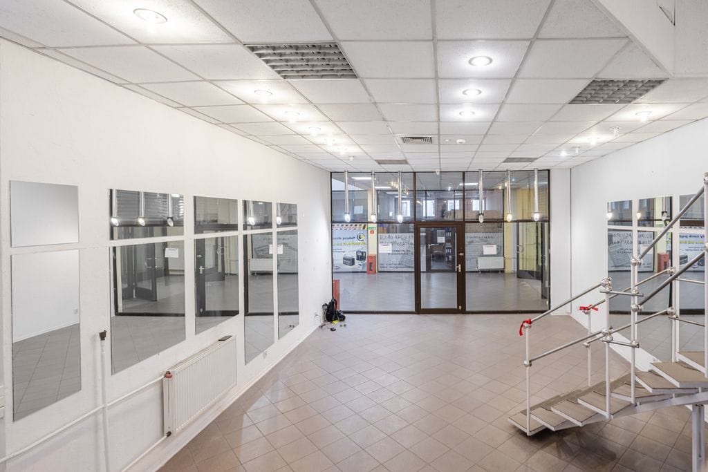 Lokal użytkowy  pokojowe na Sprzedaż