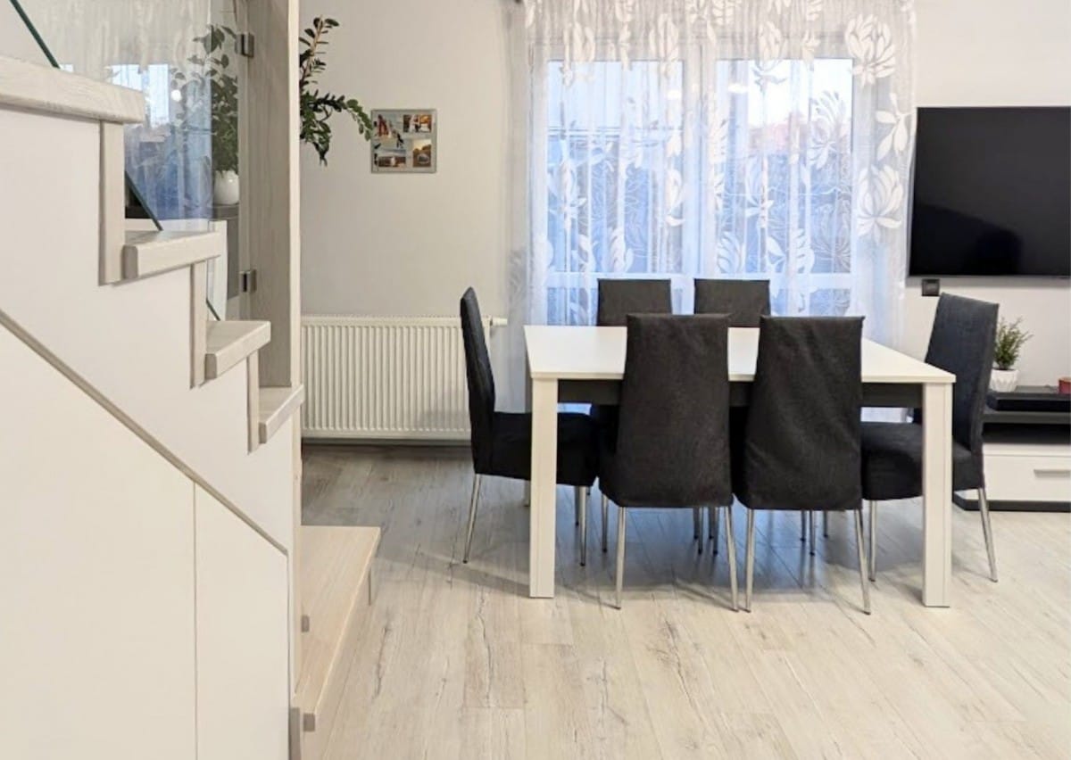 Mieszkanie 4 pokojowe na Sprzedaż