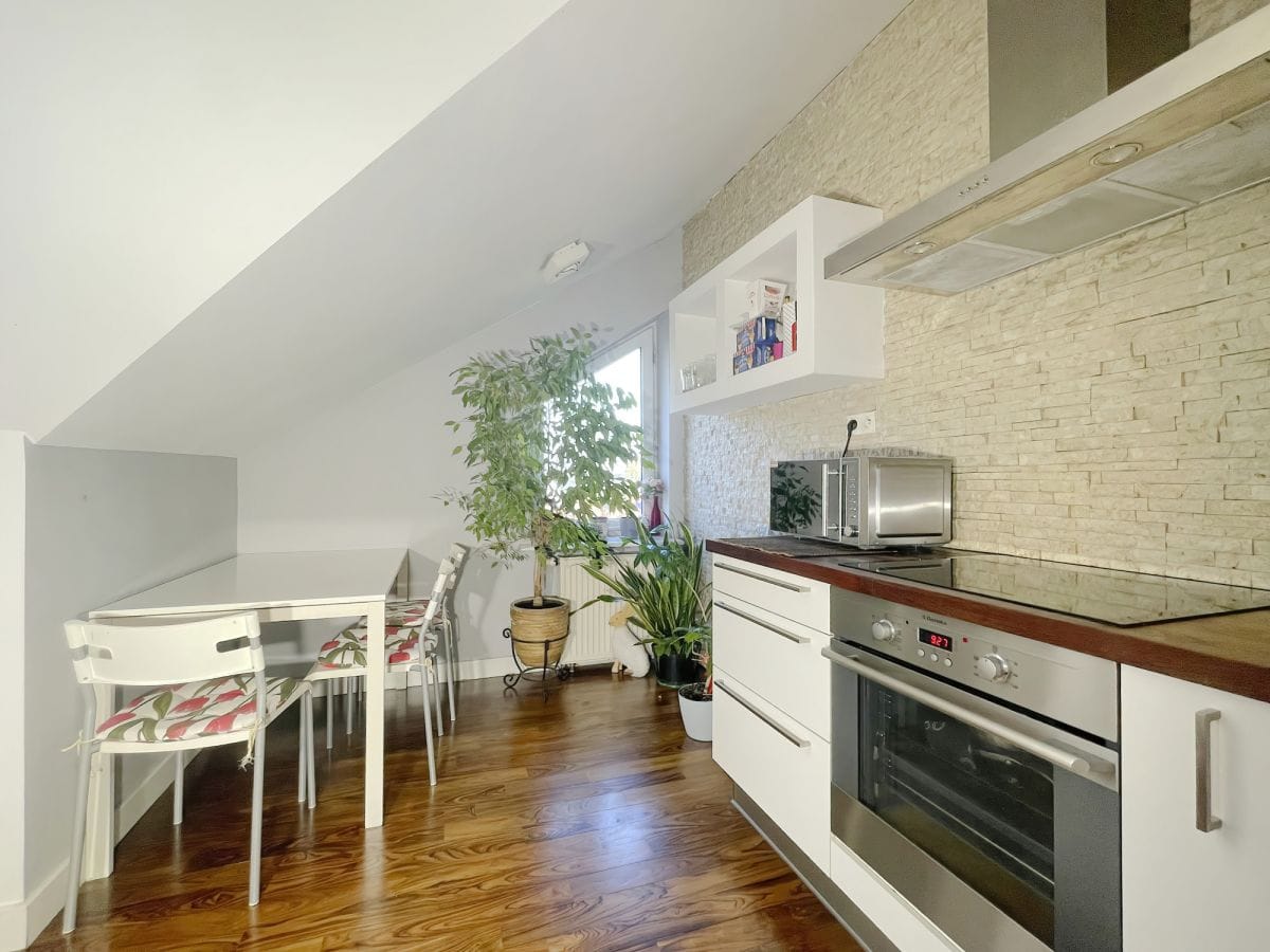 Mieszkanie 3 pokojowe na Sprzedaż