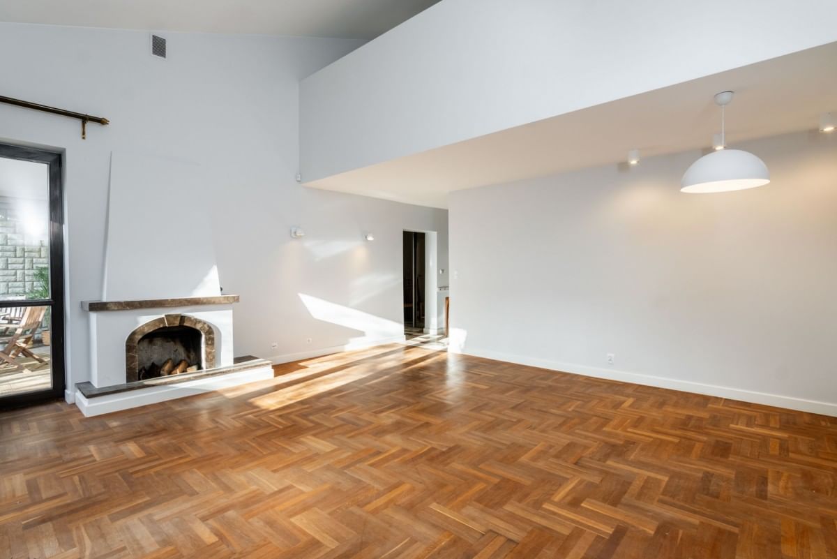 Dom 5 pokojowe na Sprzedaż