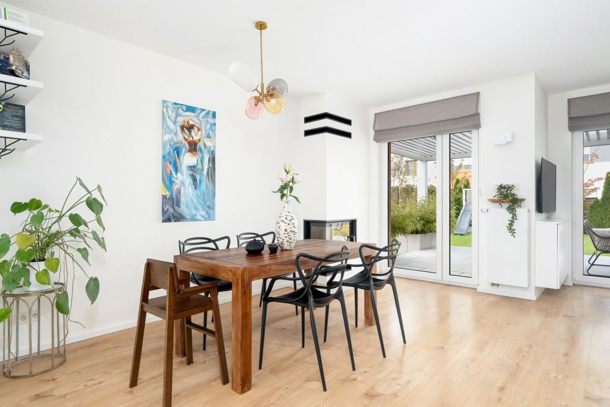 Dom 4 pokojowe na Sprzedaż