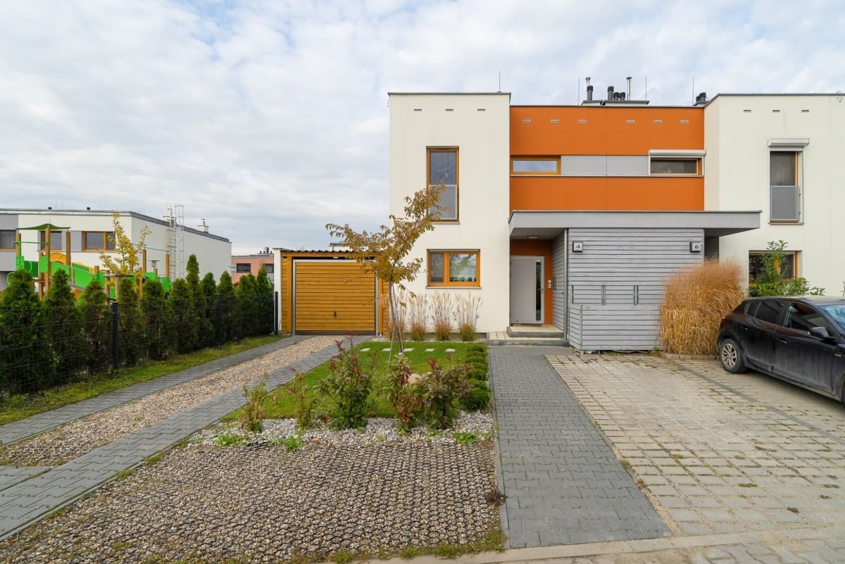 Dom 4 pokojowe na Sprzedaż