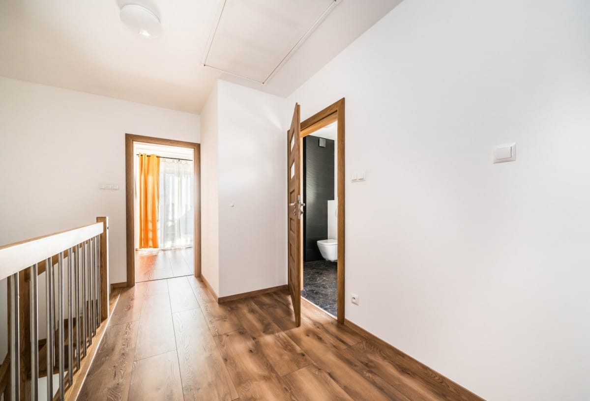 Dom 4 pokojowe na Sprzedaż