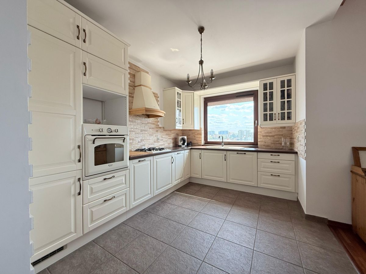 Mieszkanie 3 pokojowe na Sprzedaż