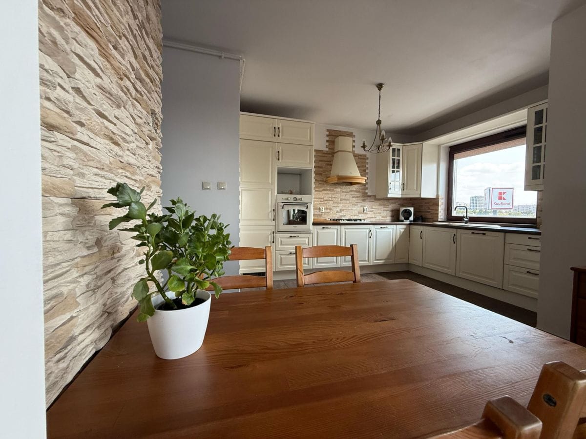 Mieszkanie 3 pokojowe na Sprzedaż