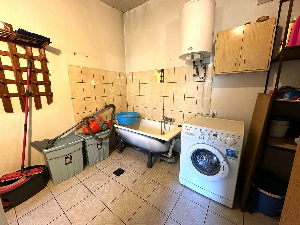 Dom 6 pokojowe na Sprzedaż