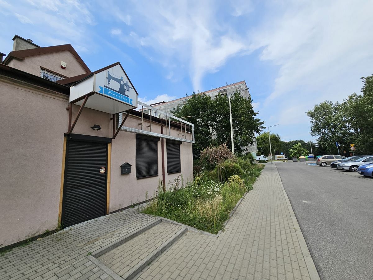 Lokal użytkowy  pokojowe na Sprzedaż