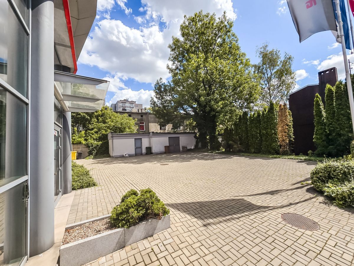 Lokal użytkowy  pokojowe na Sprzedaż