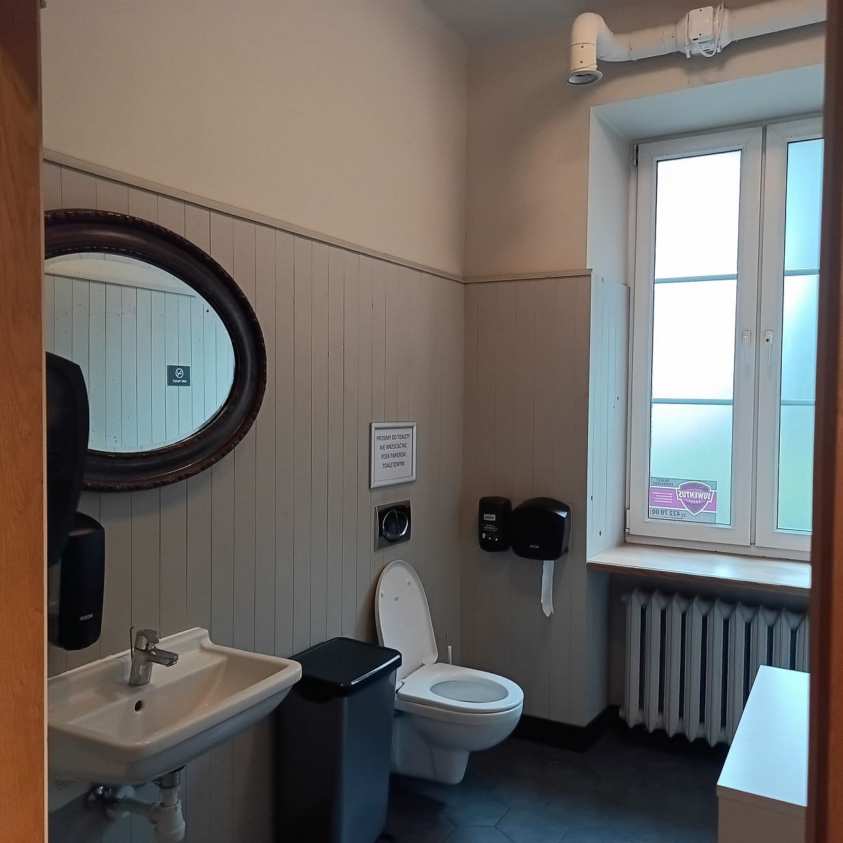 Lokal użytkowy  pokojowe na Sprzedaż