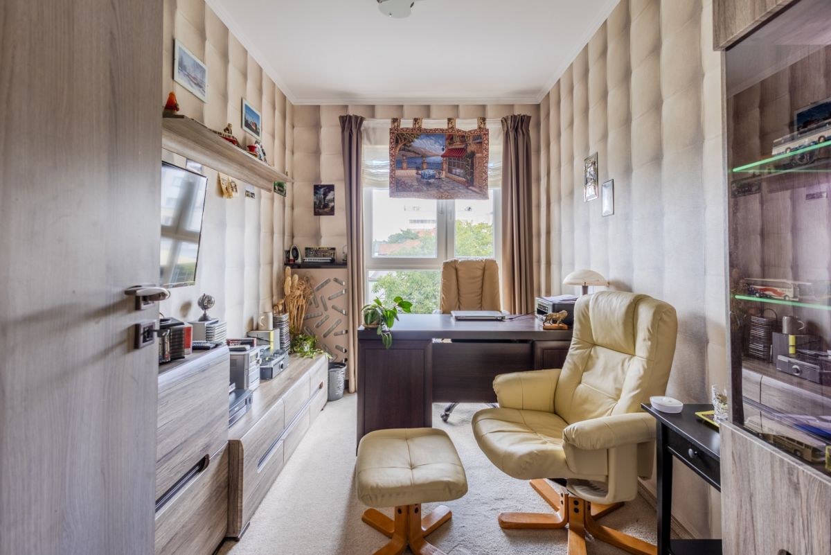 Mieszkanie 4 pokojowe na Sprzedaż