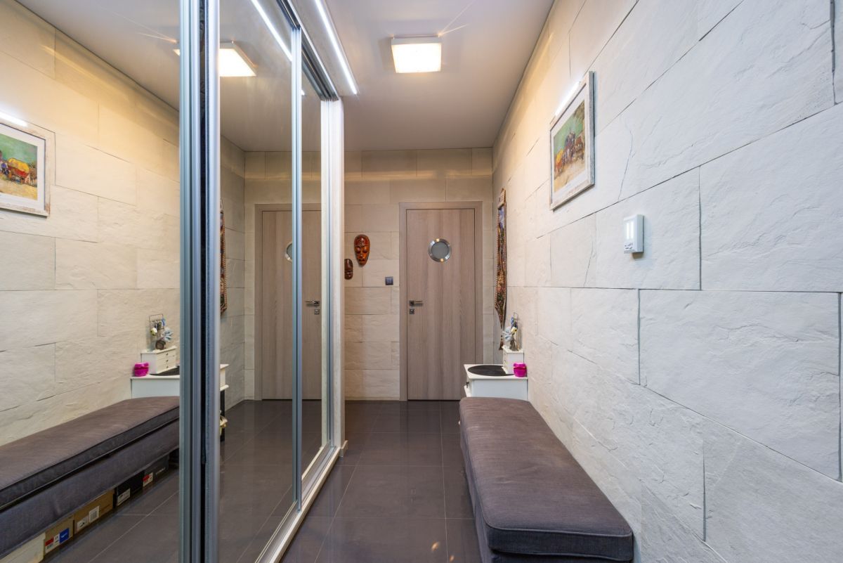 Mieszkanie 4 pokojowe na Sprzedaż