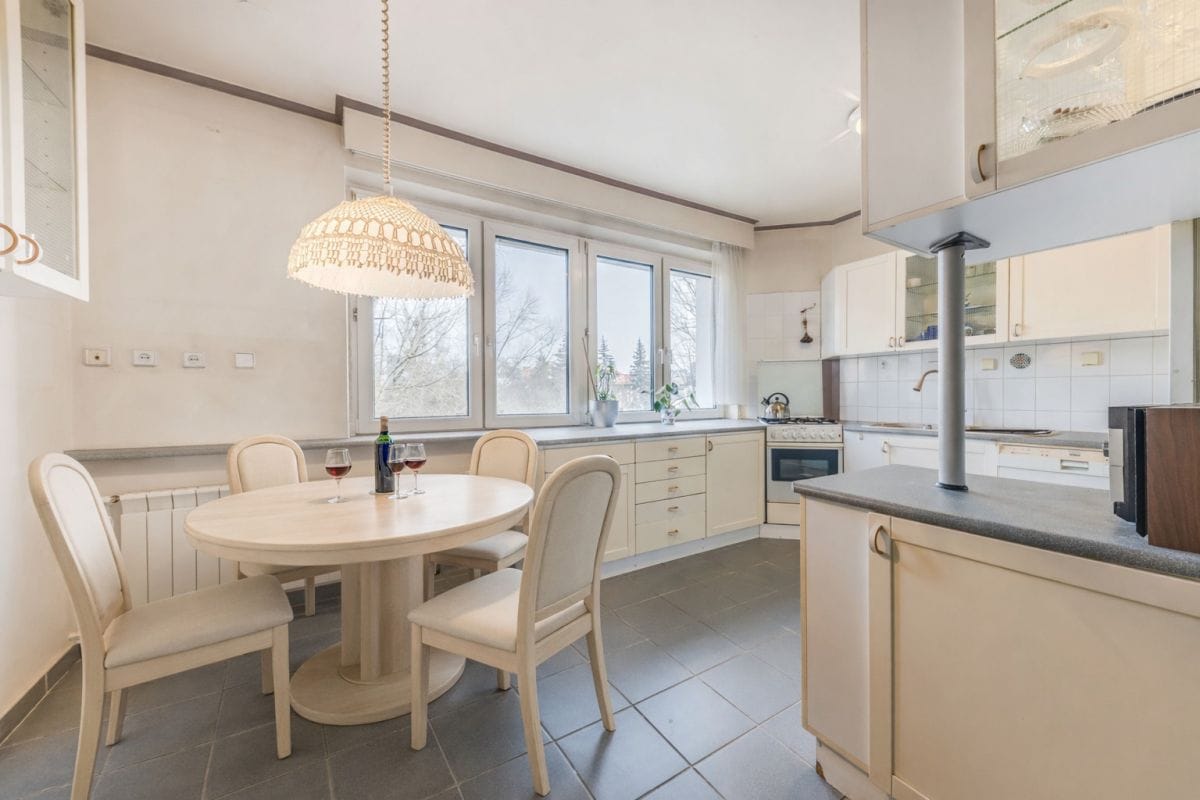 Mieszkanie 3 pokojowe na Sprzedaż