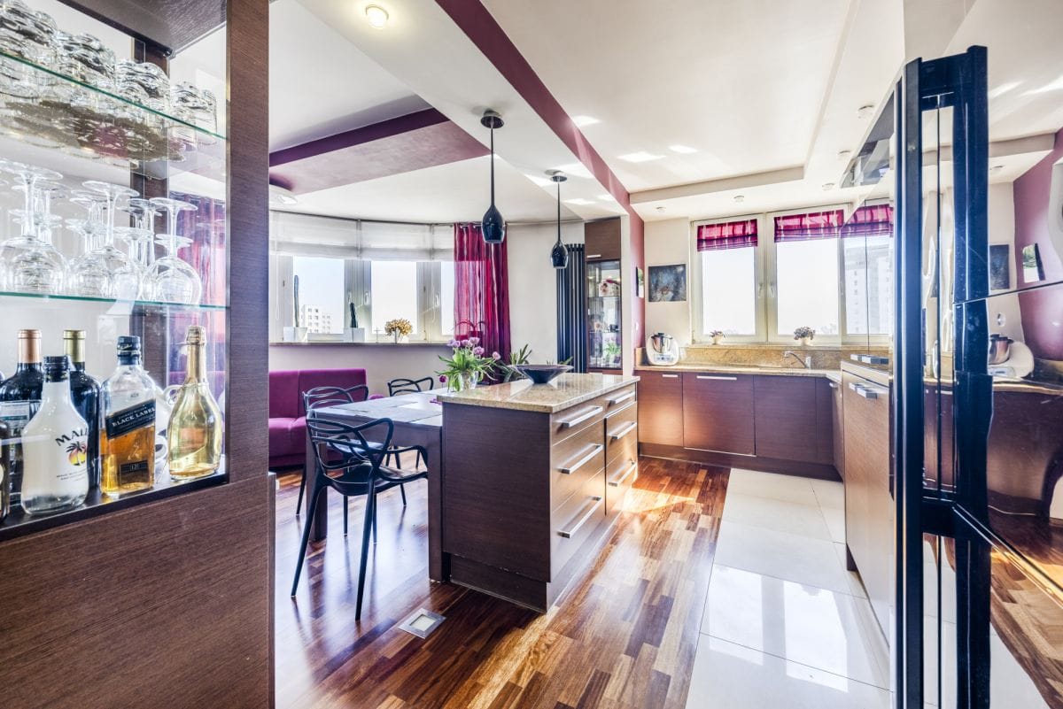 Mieszkanie 4 pokojowe na Sprzedaż