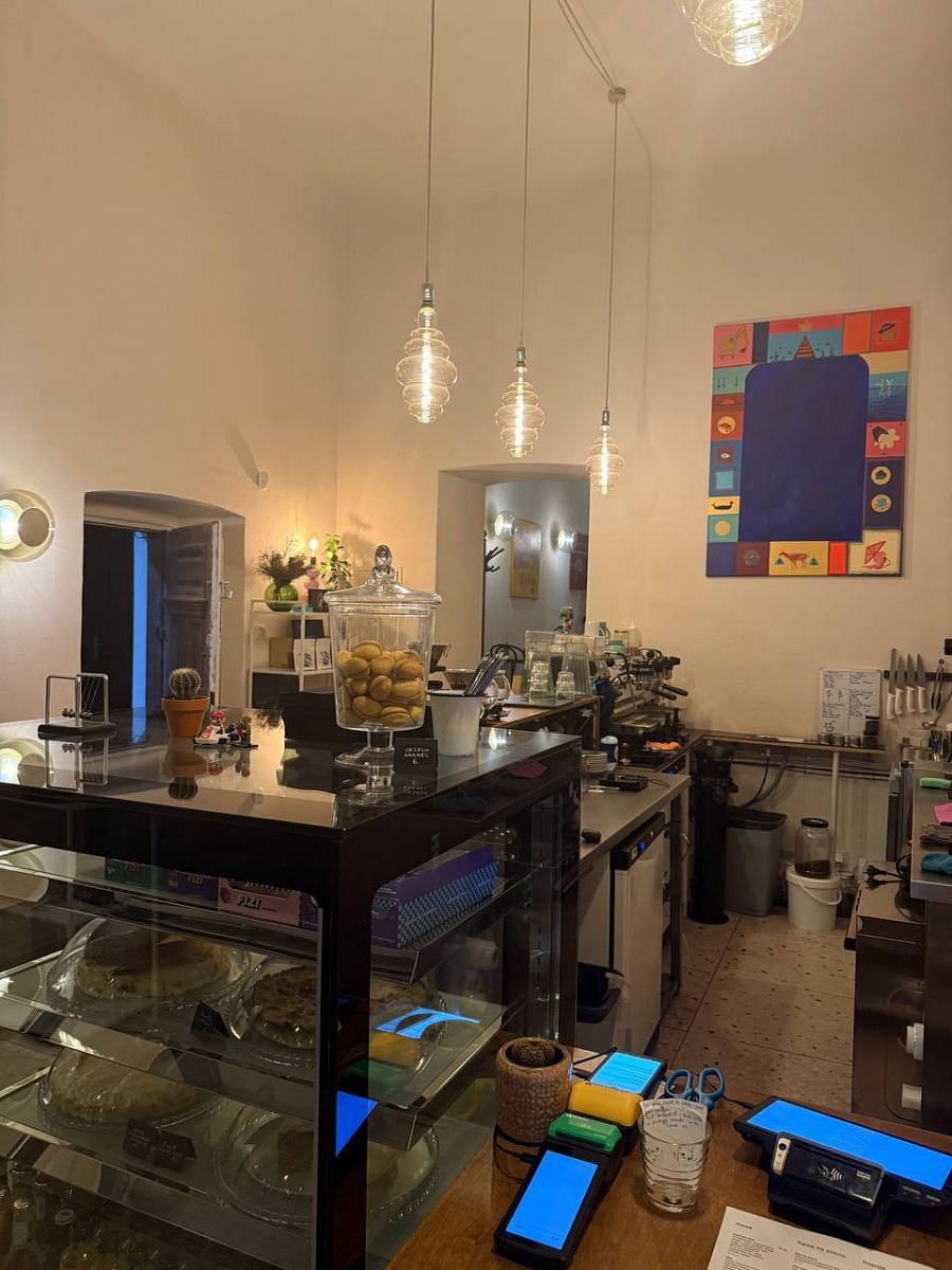 Lokal użytkowy  pokojowe na Sprzedaż