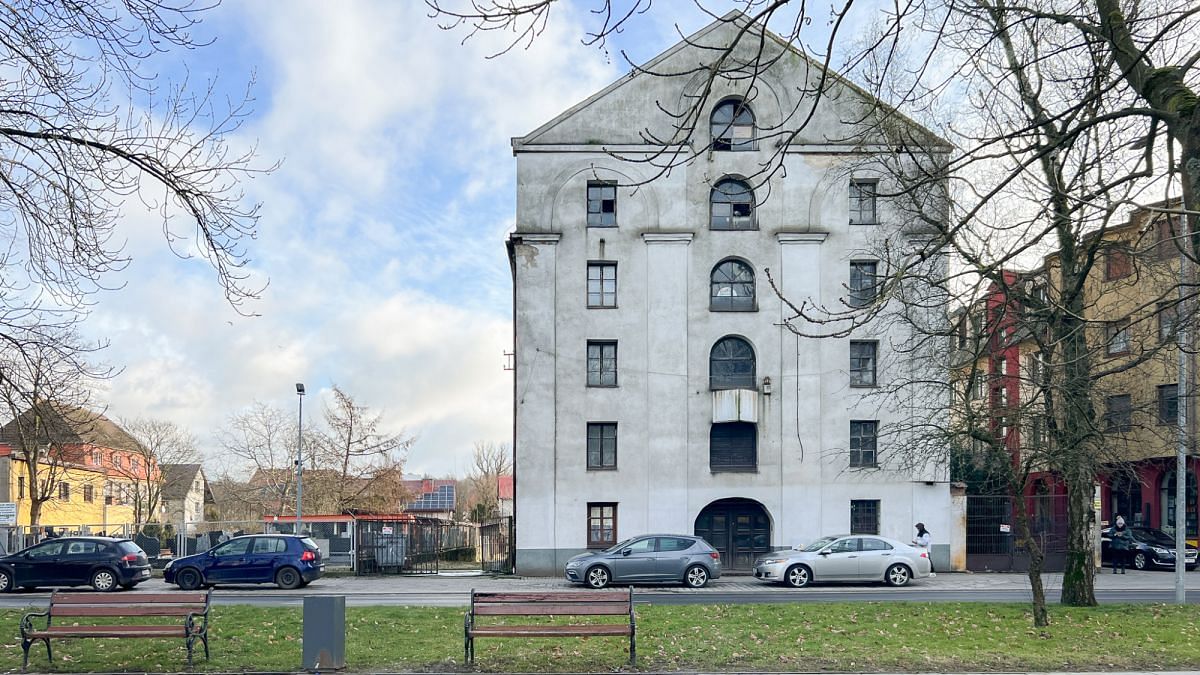 Lokal użytkowy  pokojowe na Sprzedaż