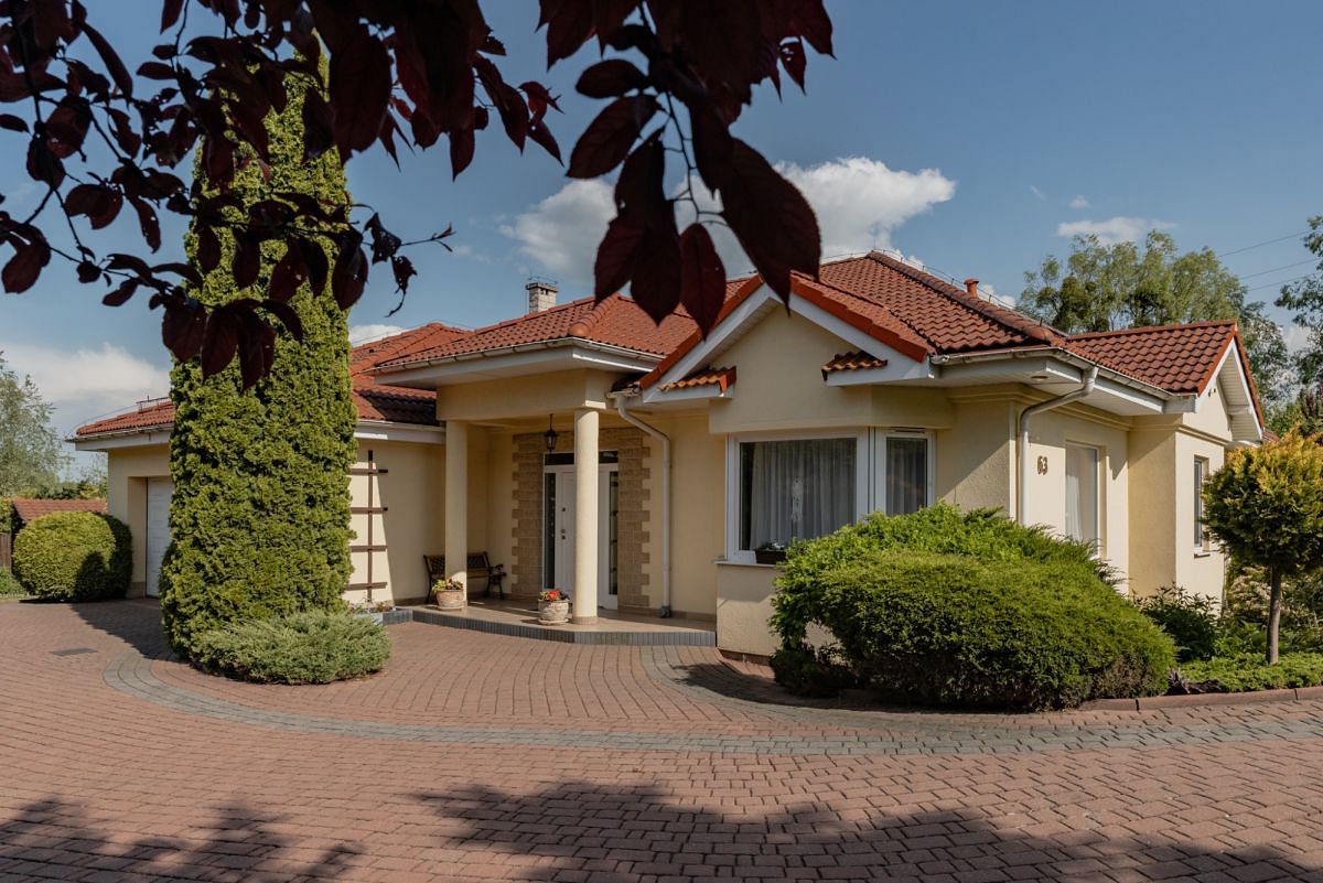 Dom 5 pokojowe na Sprzedaż