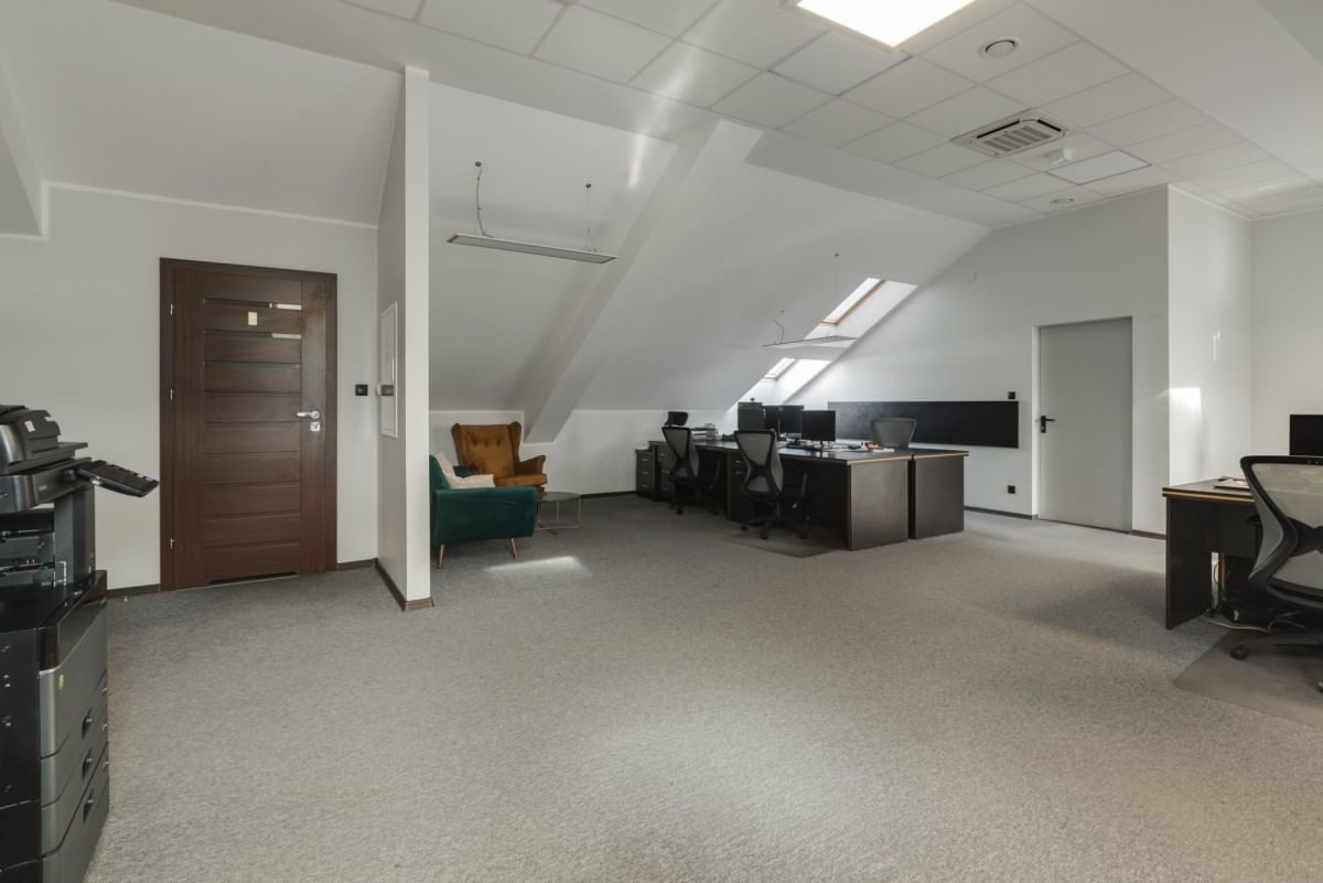 Lokal użytkowy  pokojowe na Wynajem