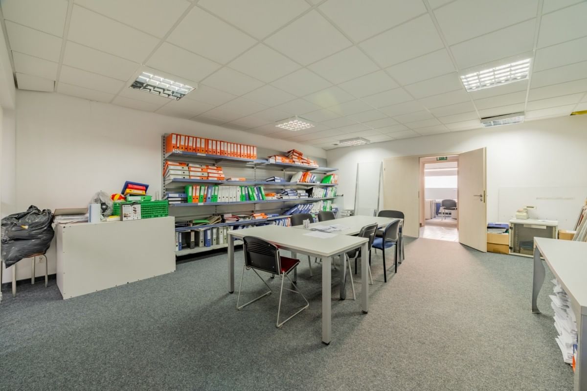 Lokal użytkowy  pokojowe na Sprzedaż