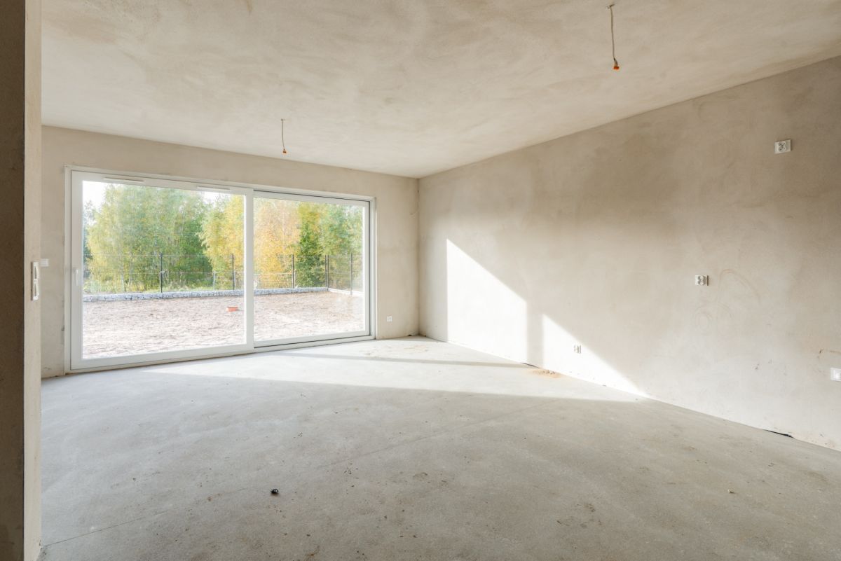 Dom 5 pokojowe na Sprzedaż