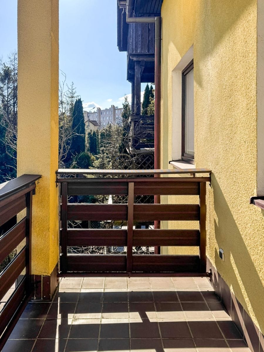 Dom 8 pokojowe na Sprzedaż