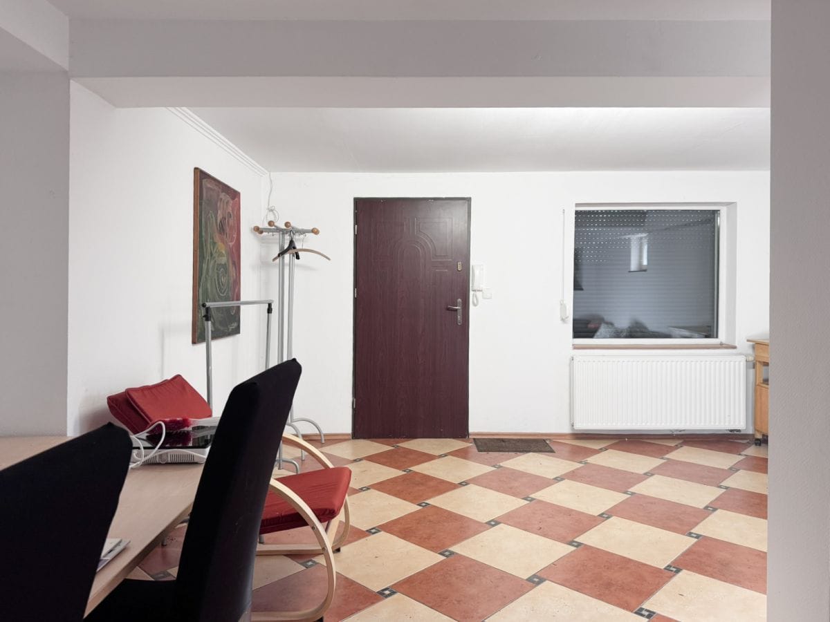 Dom 8 pokojowe na Sprzedaż