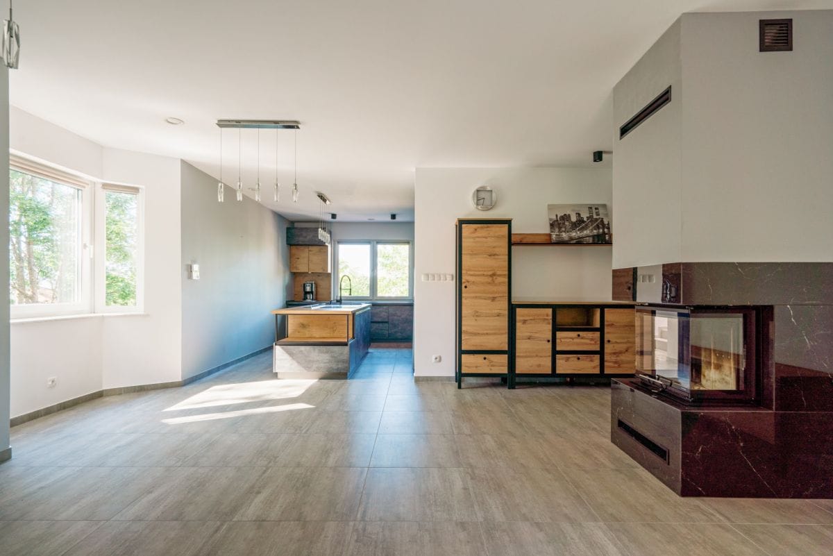 Dom 12 pokojowe na Sprzedaż