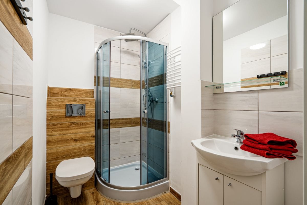 Dom 12 pokojowe na Sprzedaż