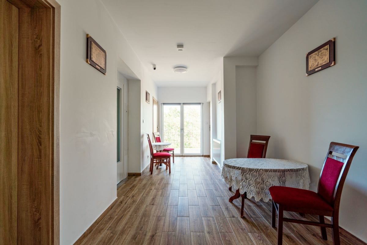 Dom 12 pokojowe na Sprzedaż