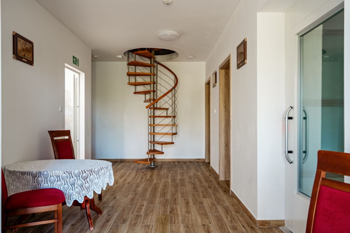 Dom 12 pokojowe na Sprzedaż