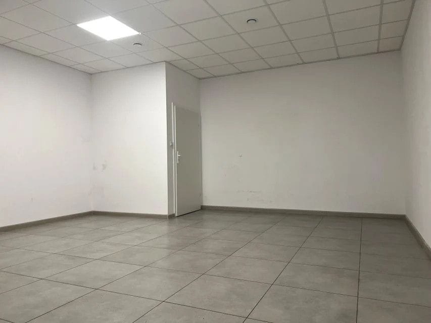 Lokal użytkowy  pokojowe na Sprzedaż