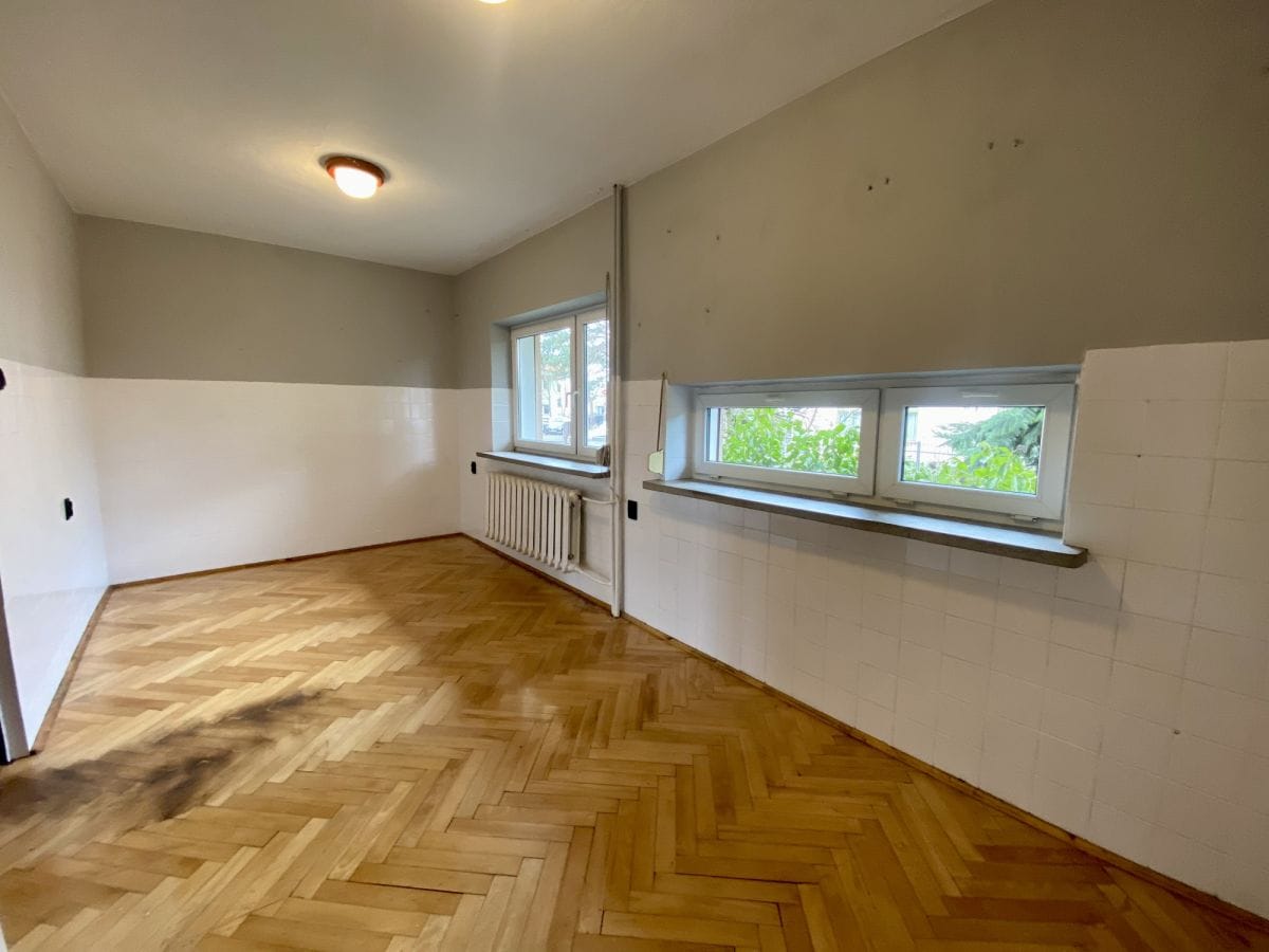 Dom 6 pokojowe na Sprzedaż