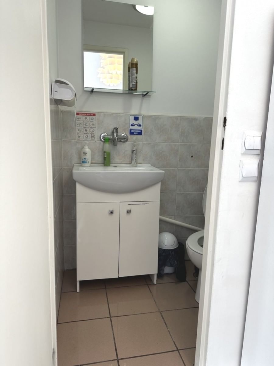 Lokal użytkowy  pokojowe na Sprzedaż
