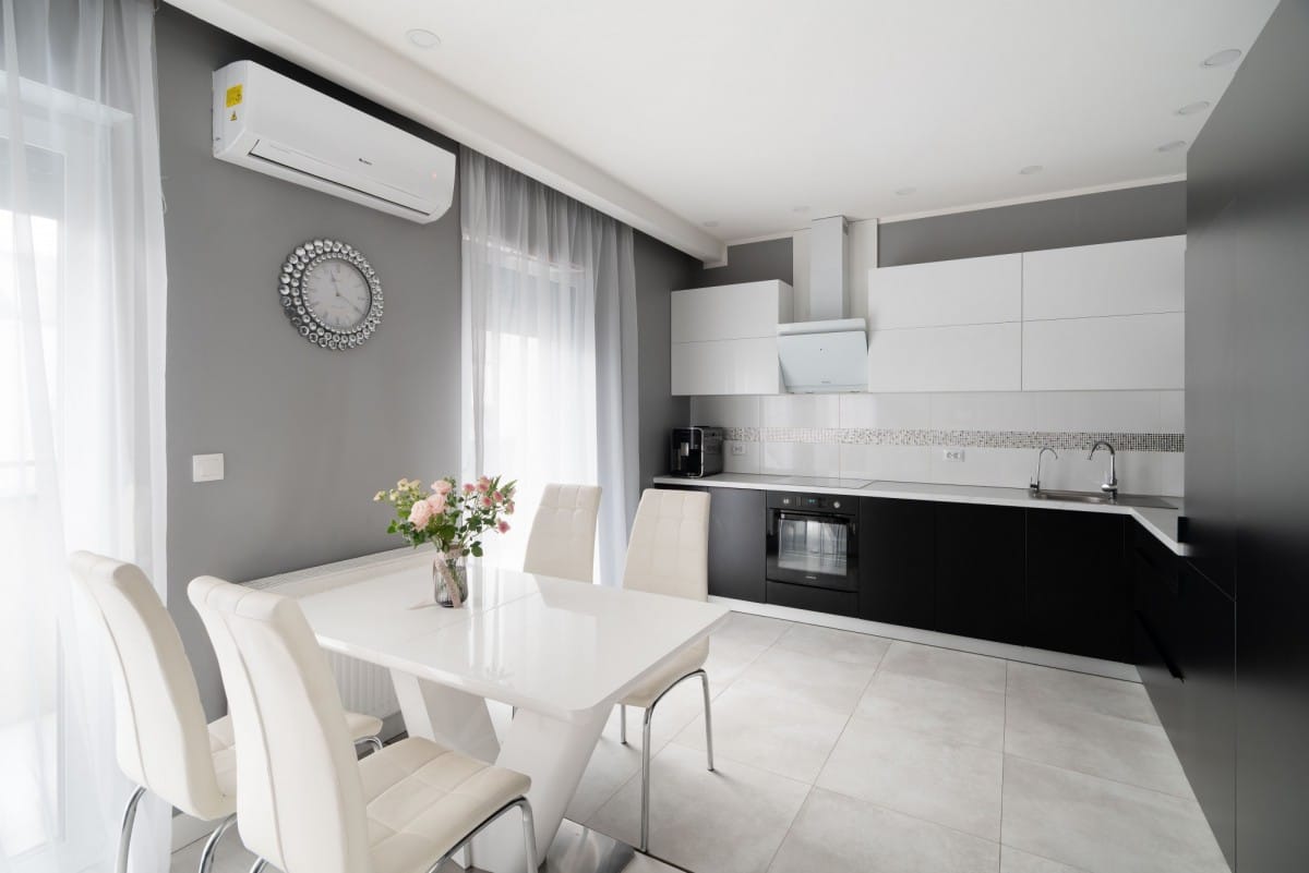 Mieszkanie 4 pokojowe na Sprzedaż