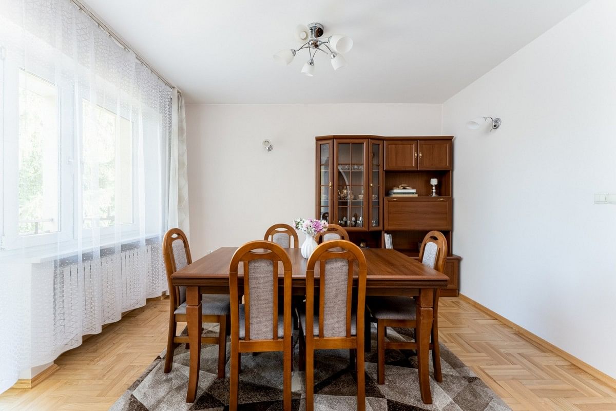 Dom 7 pokojowe na Sprzedaż